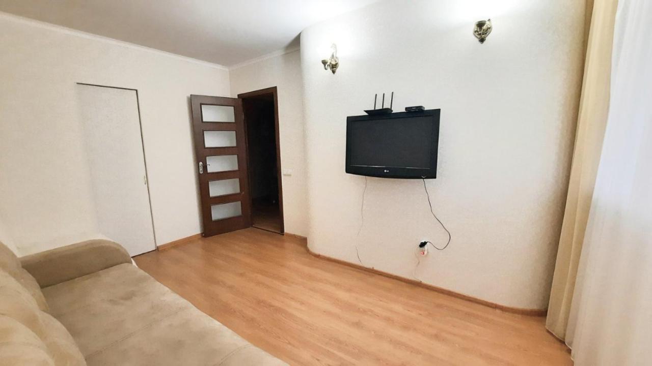 Двухкомнатная Квартира 300М От Моря Ул Парковая 18 Отчетные Док TTchornomorsk Extérieur photo